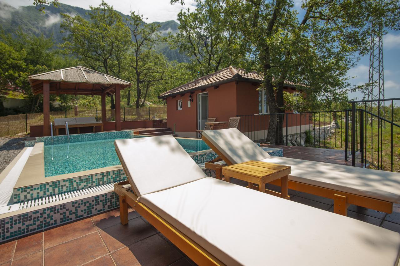 Harmonia Bungalows & Pool Sveti Stefan Exteriör bild